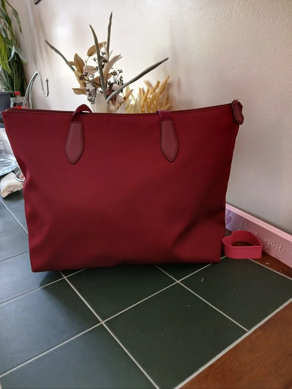 Kate Spade Blackberry Preserve Lightweight Handbag NWT. With A  Dustbag